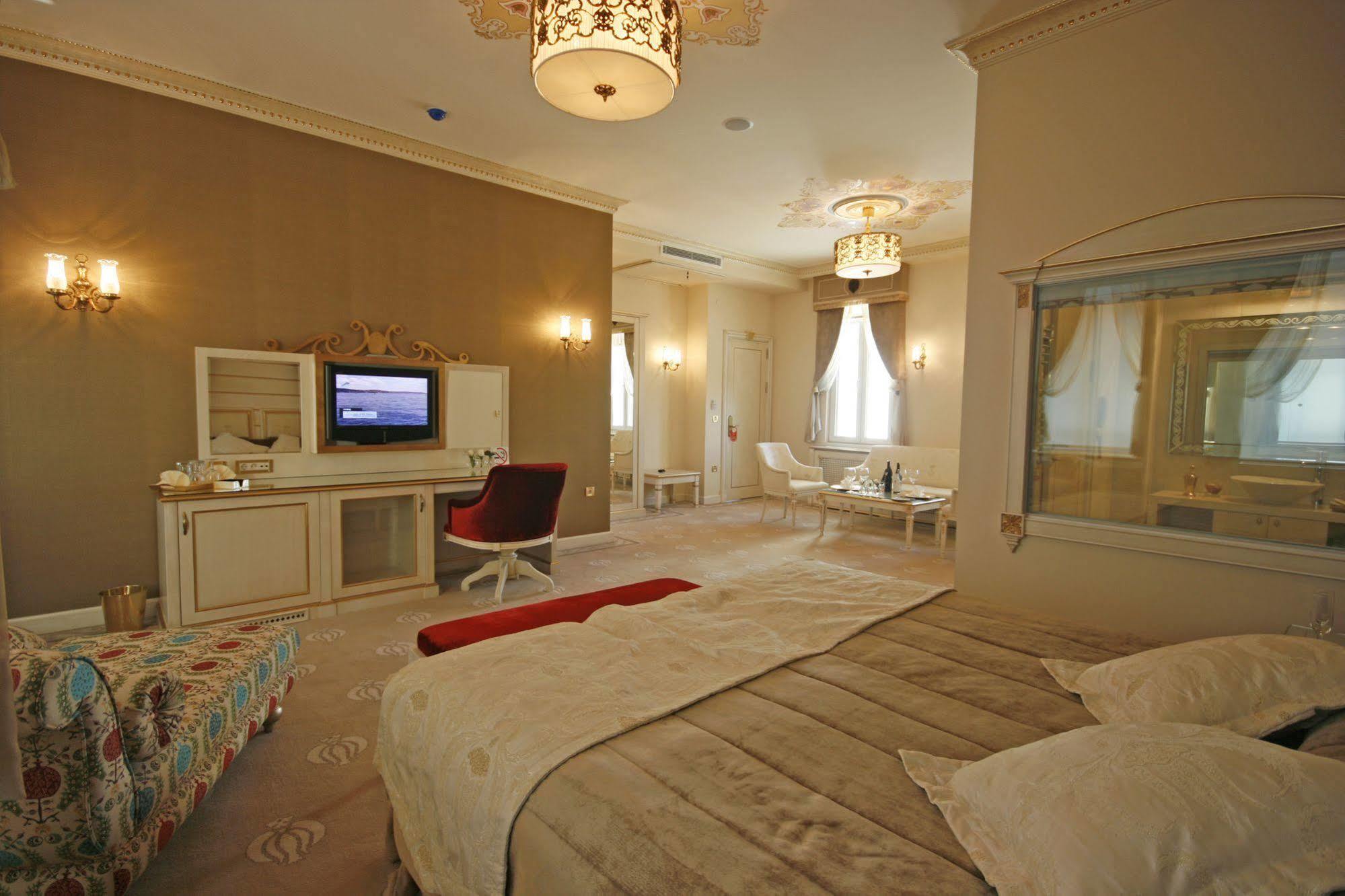 Fuat Pasa Oteli - Special Category Bosphorus Истанбул Екстериор снимка